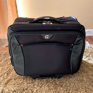 Wenger Swiss Gear “the Potomac” rolling briefcase